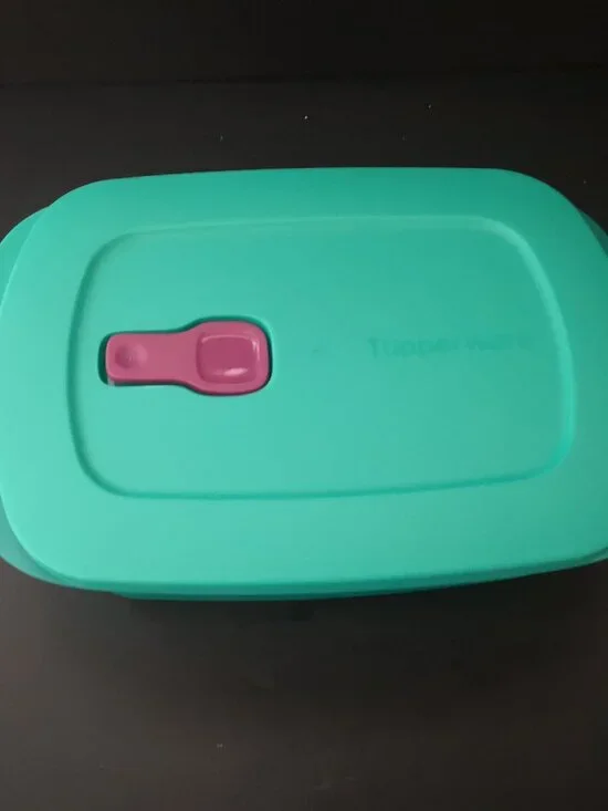 Tupperware CrystalWave Plus Rectangular Container for Microwave Reheating New - Picture 1 of 6
